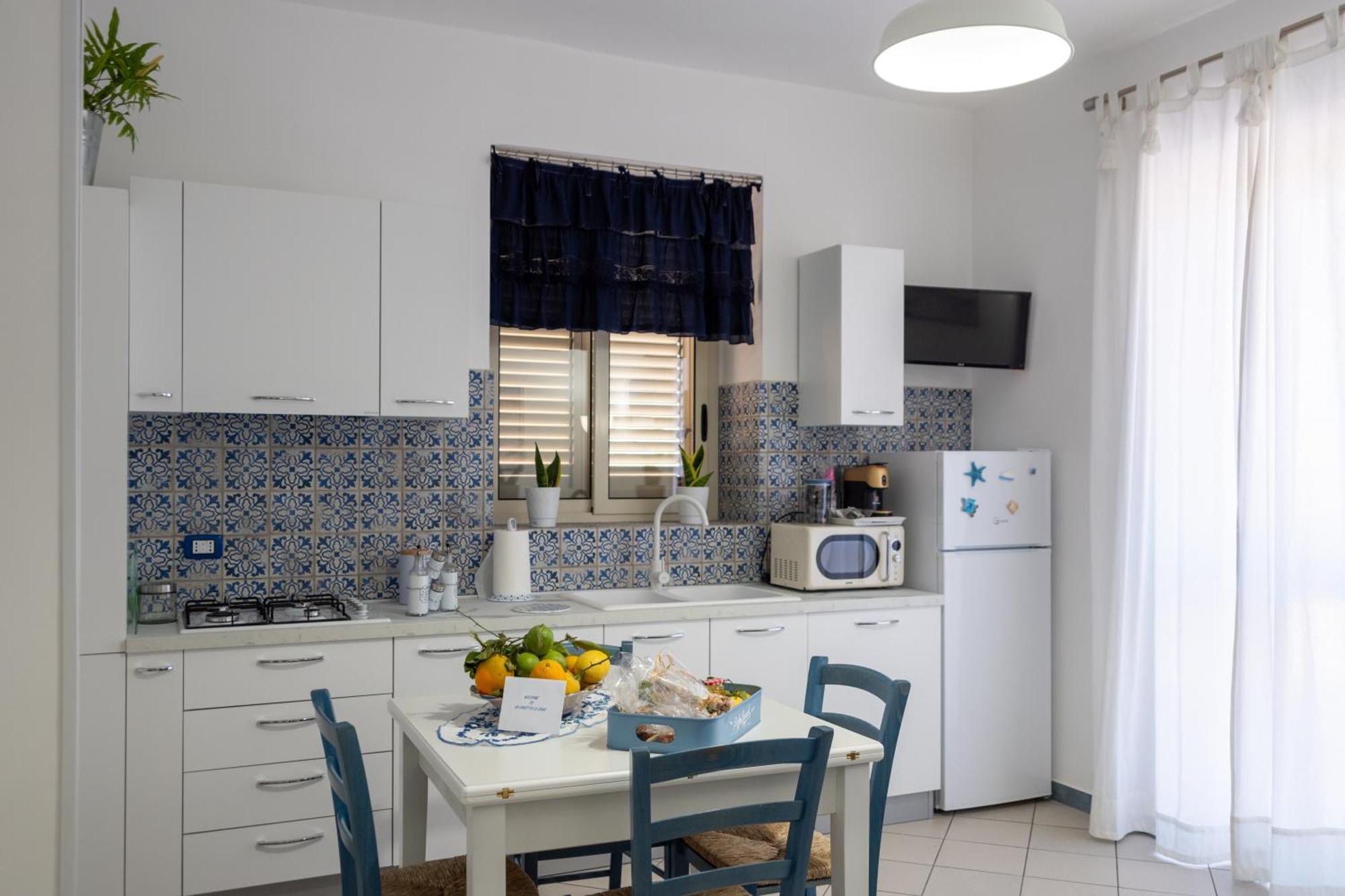 Casa Vacanze La Casetta Di Zinu' Porto Empedocle Bagian luar foto