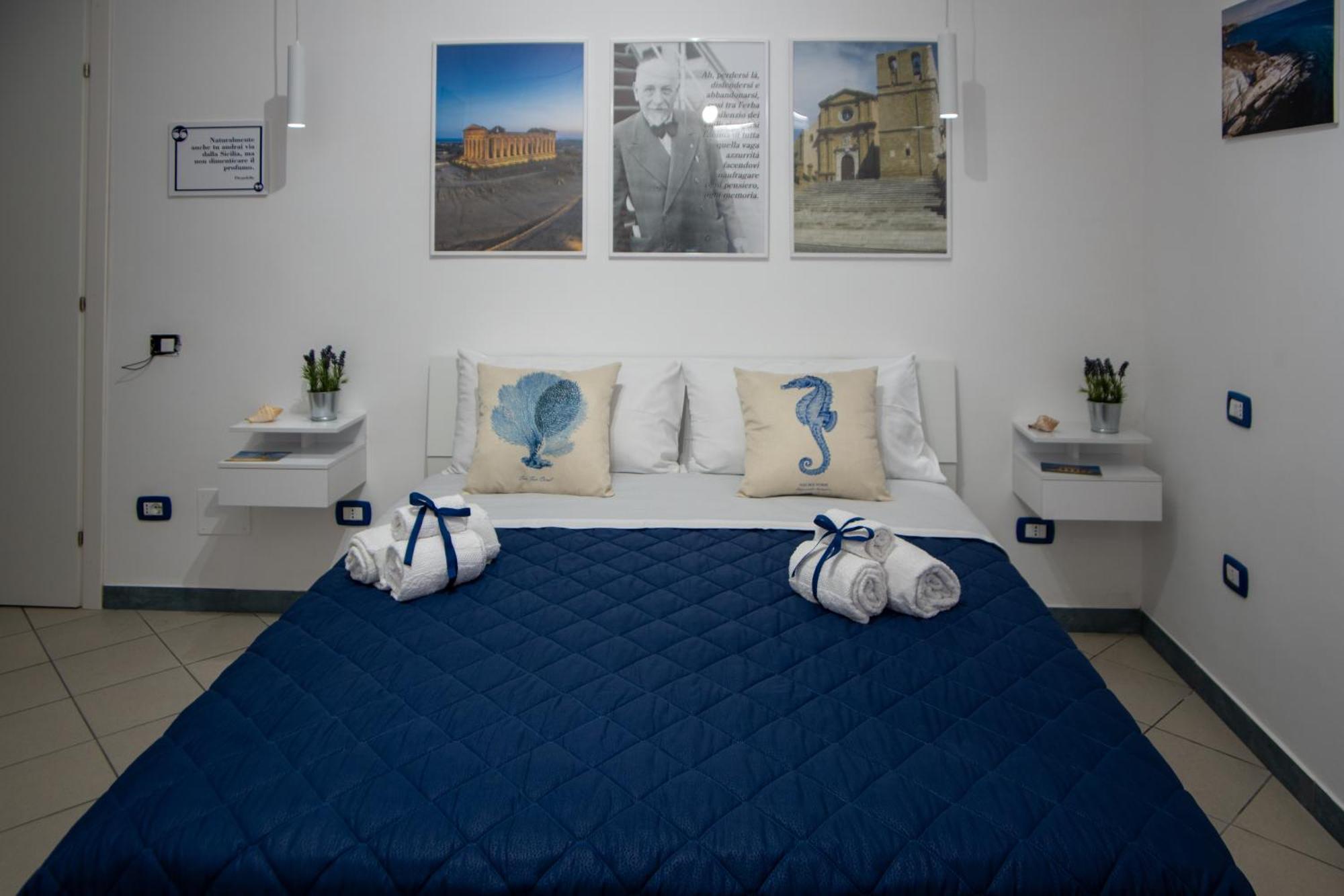 Casa Vacanze La Casetta Di Zinu' Porto Empedocle Bagian luar foto