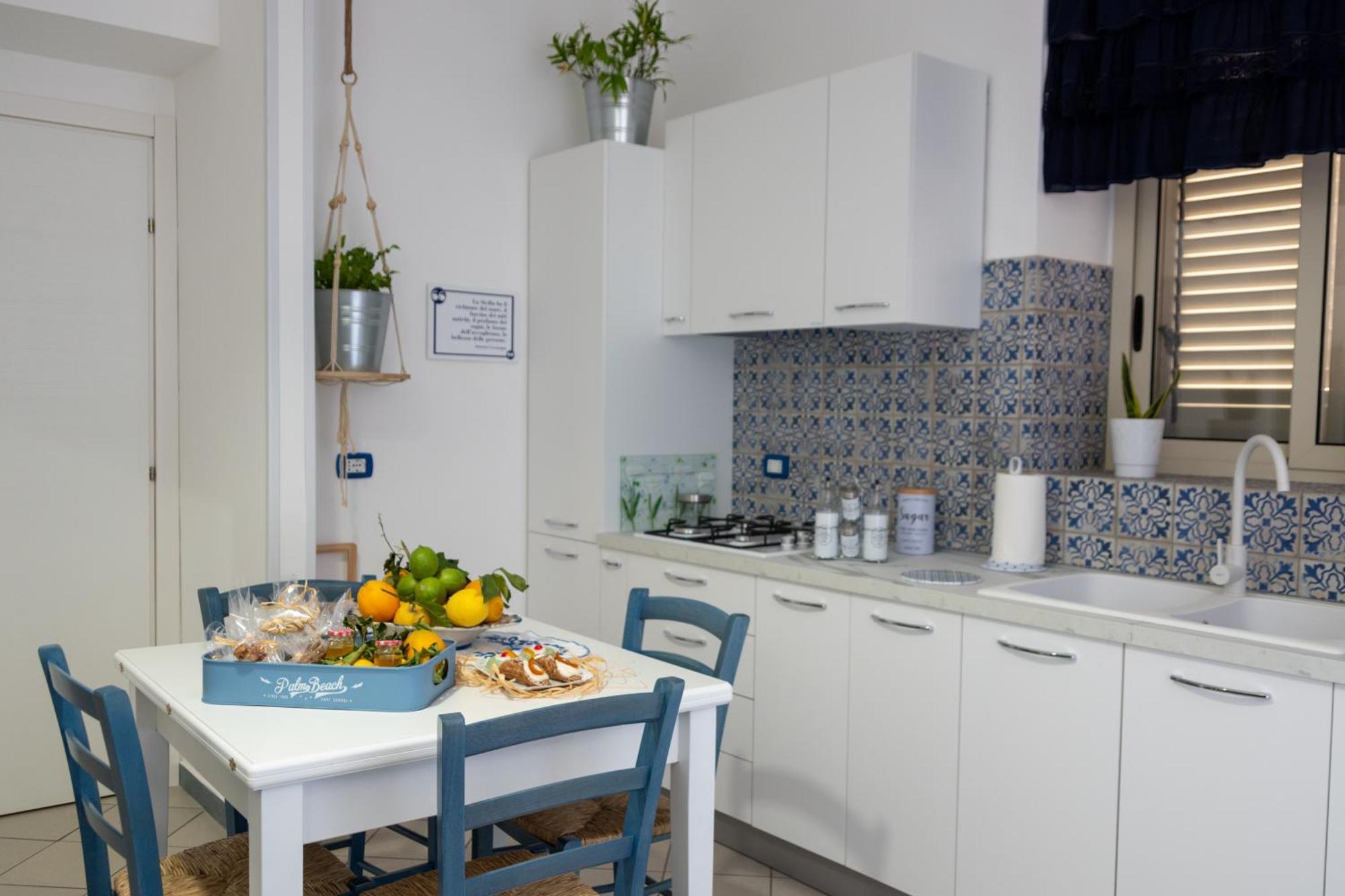 Casa Vacanze La Casetta Di Zinu' Porto Empedocle Bagian luar foto